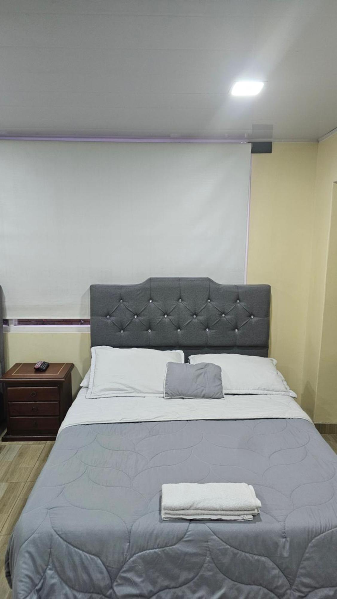 Colisseum Roma House- Campin Simon Bolivar Movistar Embajada Compensar โบโกตา ห้อง รูปภาพ